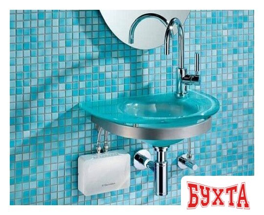 Проточный электрический водонагреватель Electrolux NP4 Aquatronic 2.0 2