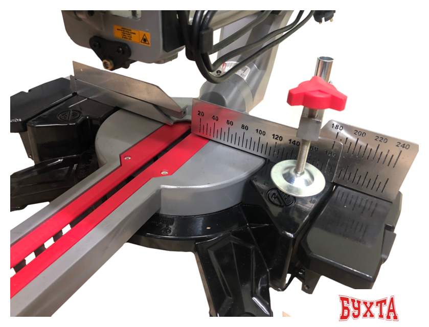 Торцовочная пила Favourite MS 2200/255 3